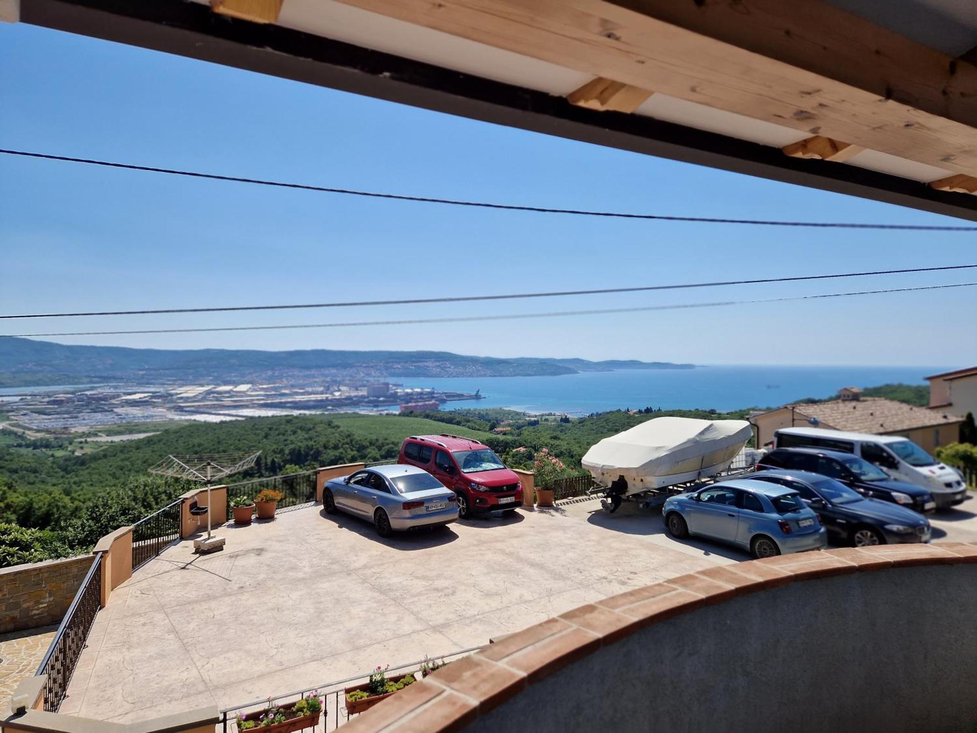 Villa Blue Sky - Hrvatini Koper Bagian luar foto