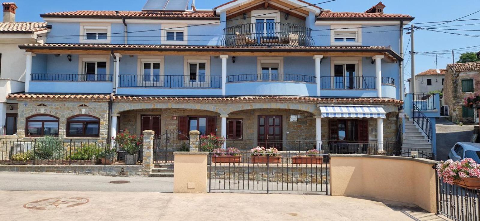 Villa Blue Sky - Hrvatini Koper Bagian luar foto